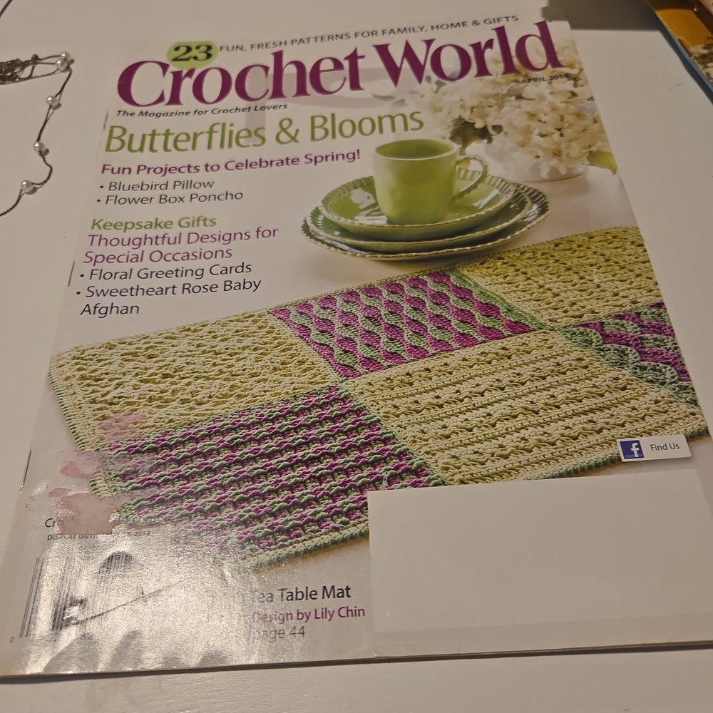 Crochet World Magazine - Butterflies & Blooms Issue